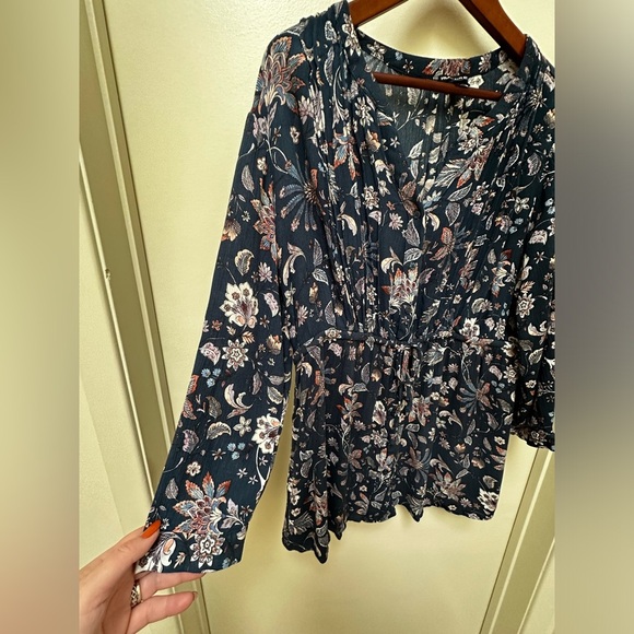 Hilary Radley Rayon Button Up Blouse With Drawstring Waist Tunic - Picture 3 of 6